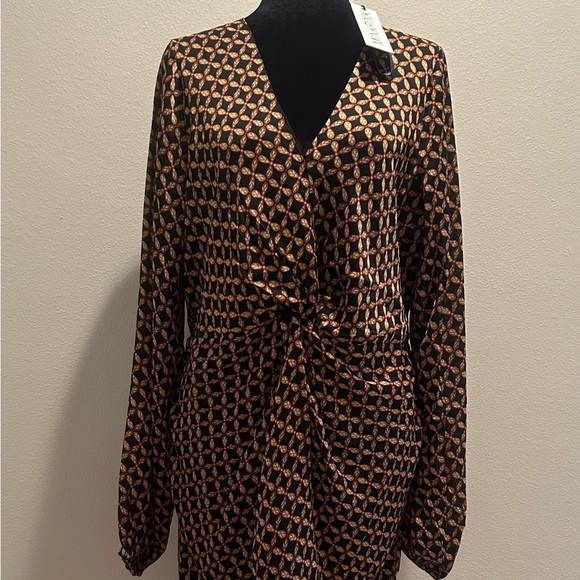 NWT Medium MINK PINK Valentina
Mini Dress - Picture 4 of 10